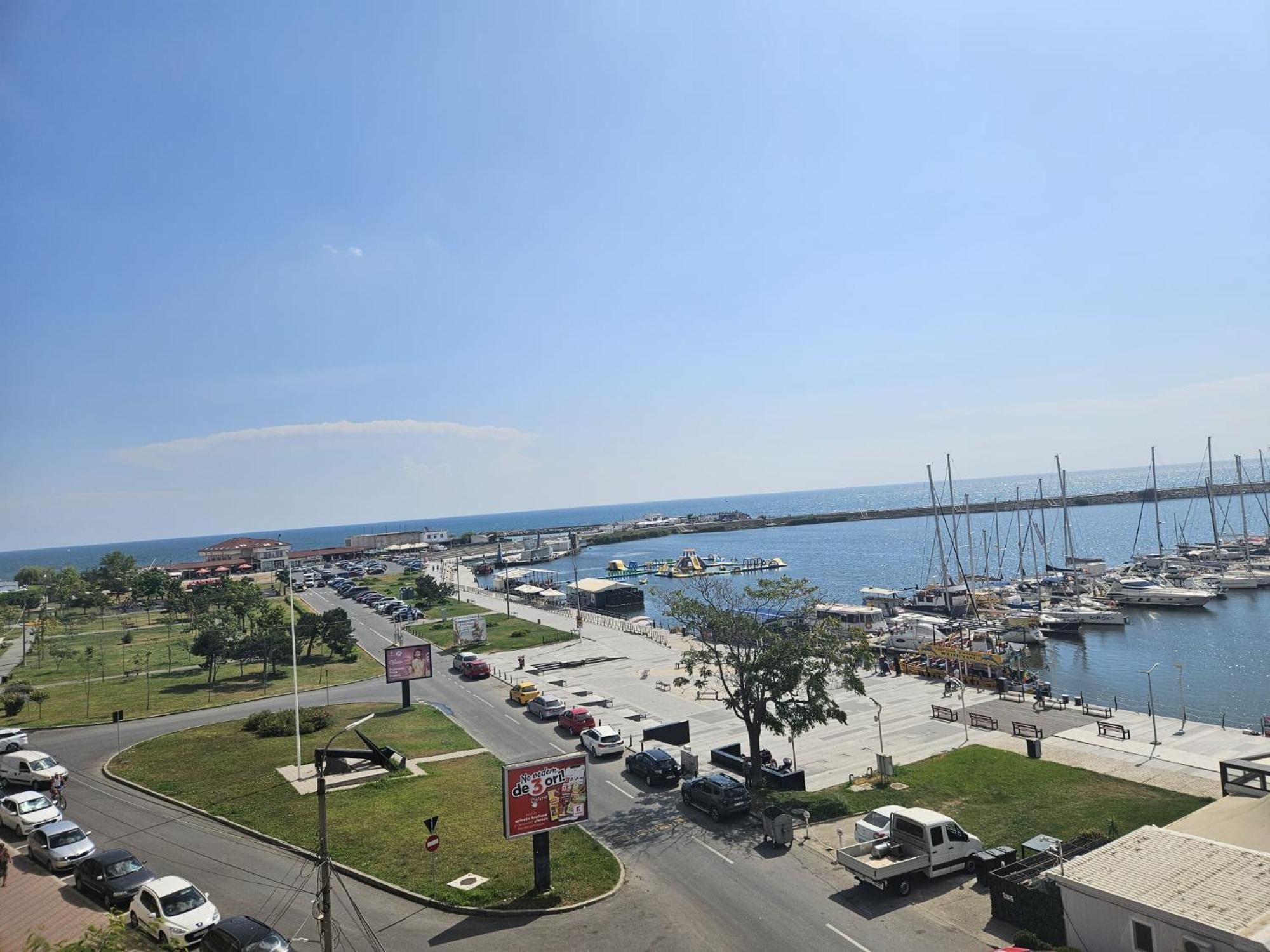 Blue Marina Sea View Appartement Mangalia Buitenkant foto