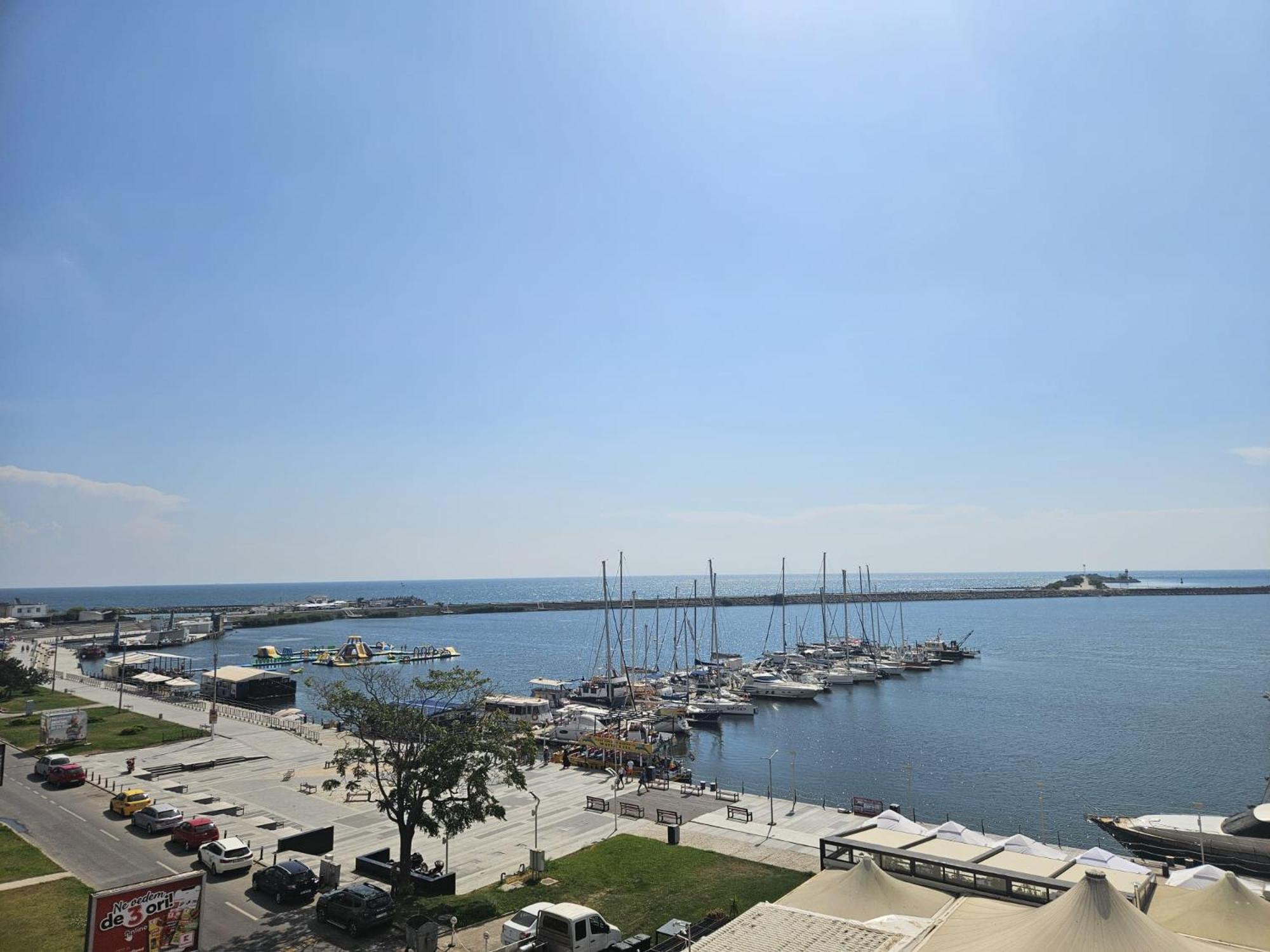 Blue Marina Sea View Appartement Mangalia Buitenkant foto